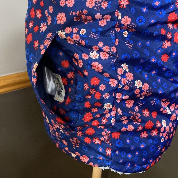 Buffalo navy blue floral & gray fleece reversible puffer vest size L - Picture 9 of 12